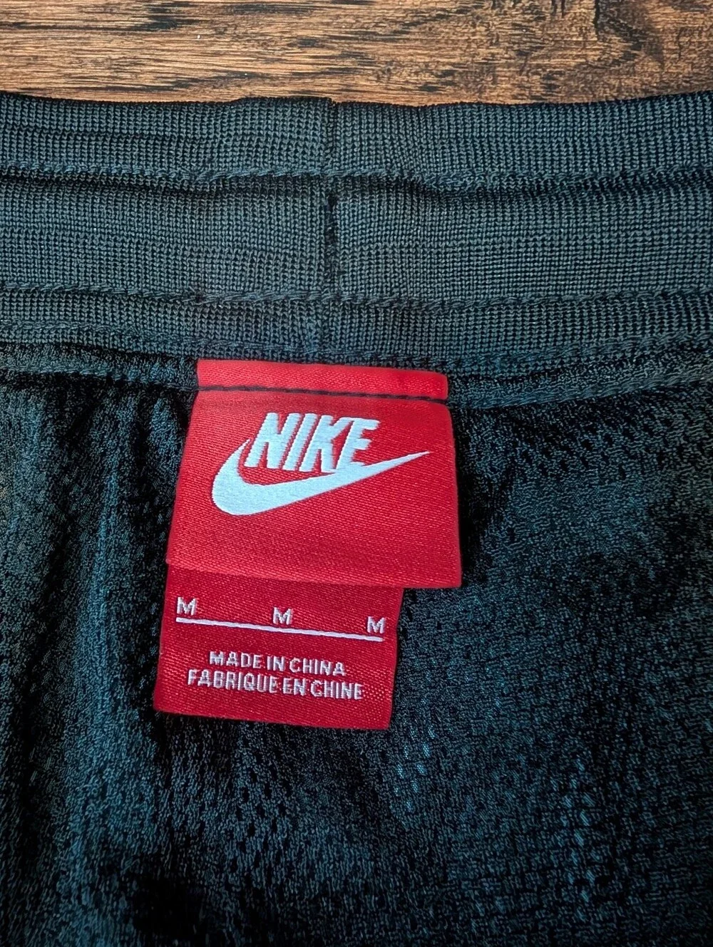 Nike Women's Track Pant Joggers Size Medium - Picture 3 of 11
